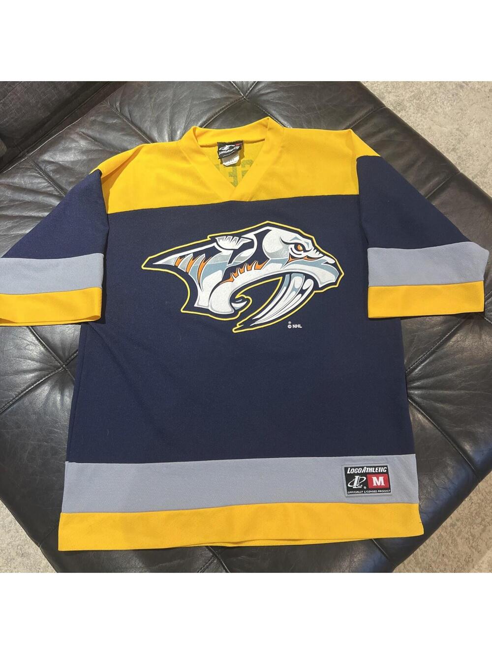 Vintage Nashville Predator Fitzgerald #21 Jersey Size M Logo Athletic USA Made